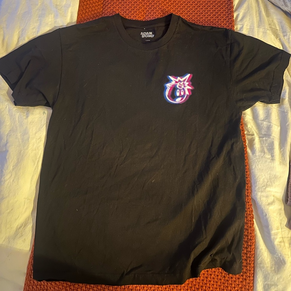 Adam Bomb Graphic T-Shirt – Black – Men’s L